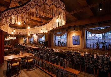 Фото №2 зала Барбамбия Шампури