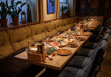 Фото №4 зала Барбамбия Шампури